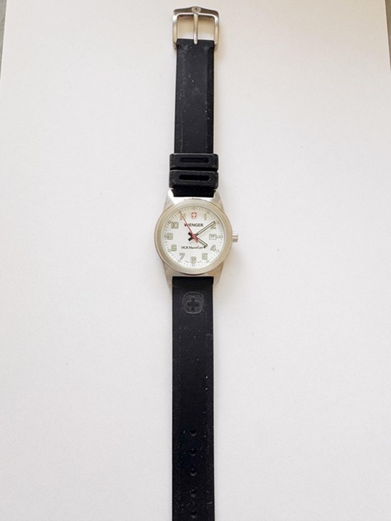 Wenger Swiss Made Quartz Watch 30mm White Dial Date Black Strap Runs main image 4